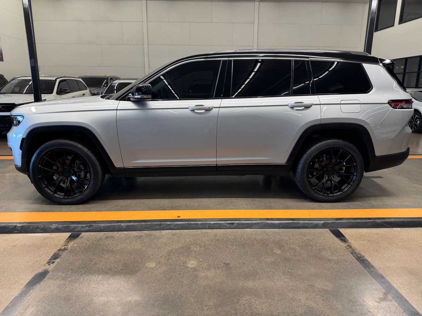 jeep grand cherokee l 2023 1C4RJKBG9P8835150 image jeep grand cherokee l 2023 1C4RJKBG9P8835150 image